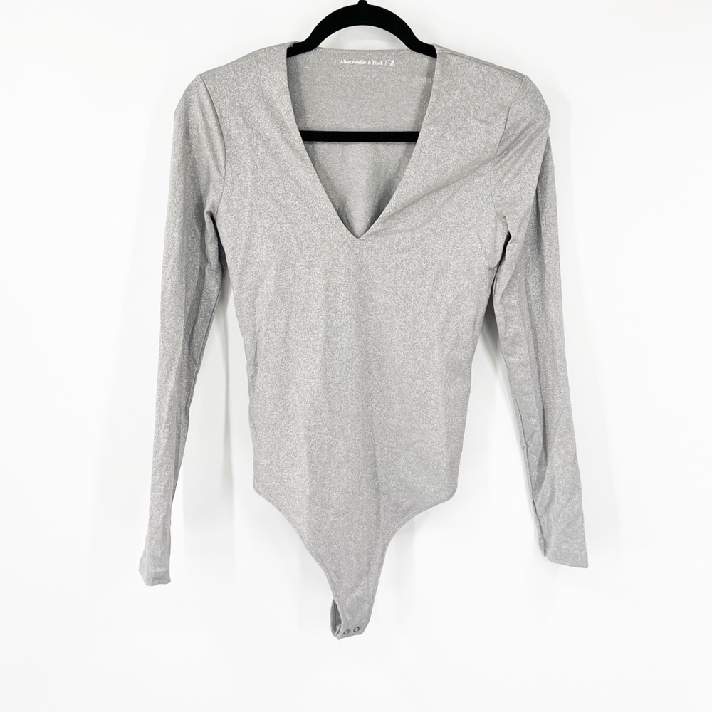Abercrombie & Fitch Silver V-Neck Long Sleeve Bodysuit